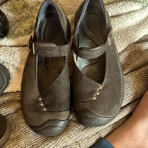 Keen Women’s Shoes Size 8, Barely Worn!